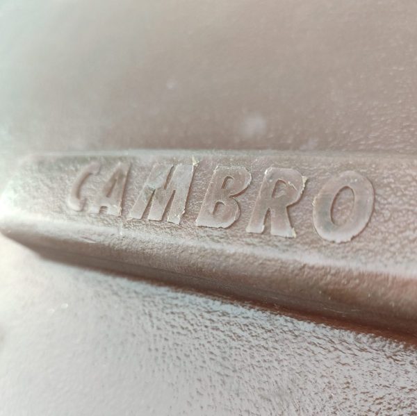 Купить Термоконтейнер Cambro UPC101191(сломаны кронштейны)