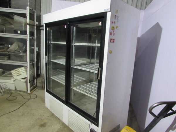 Купить Шкаф холодильный Igloo Ola 2