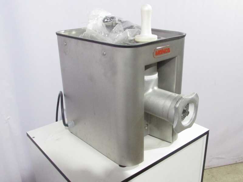 Купить Мясорубка Mainca PC-82/22 A