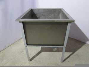 Купить Витрина нейтральная настольная 237/35/37 алюминий/стекло серая