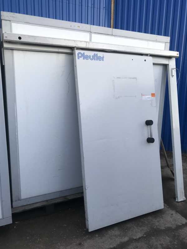 Купить Дверь холодильная откатная