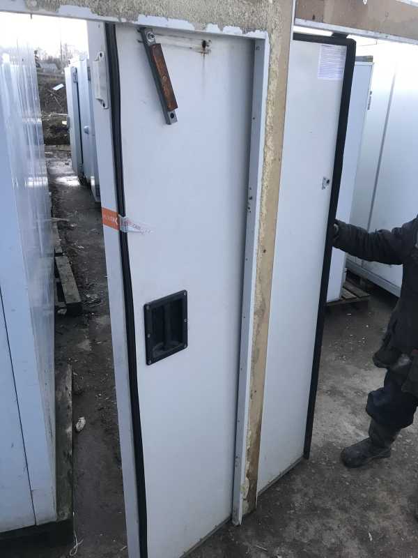 Купить Дверь холодильная откатная