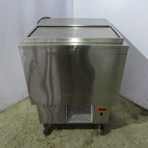 Купить Морозильник для бургеров 77/77/100 см на колесах