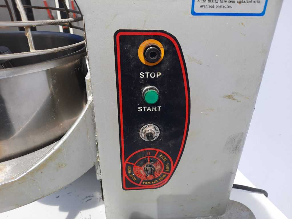 Купить Миксер планетарный Convito M10