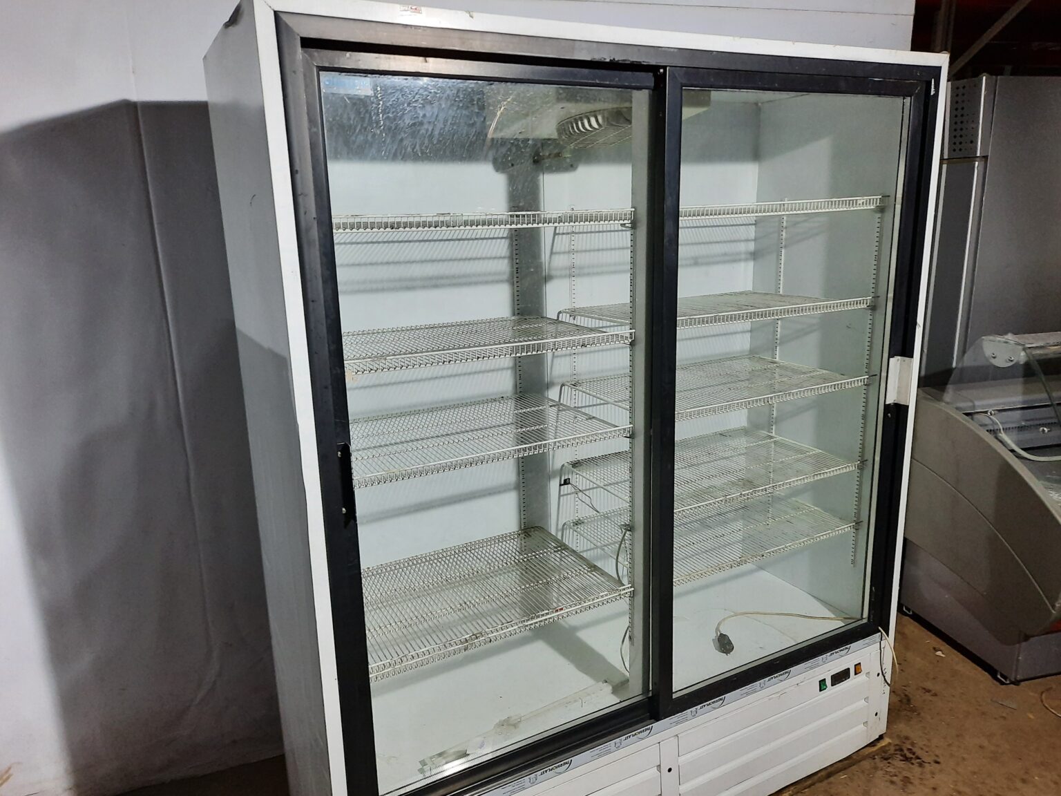 Холодильный шкаф шхн 1 4