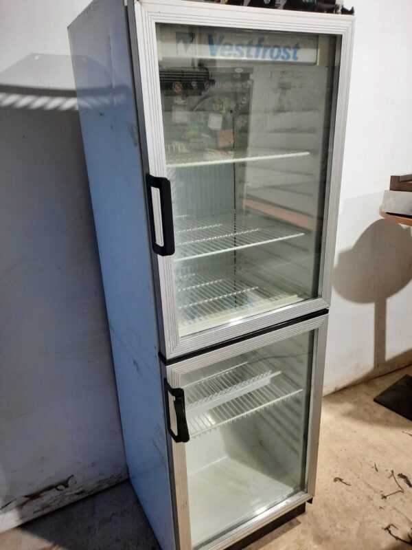 Купить Шкаф Vestfrost FKG 370 холодильный
