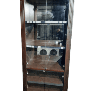 Стойка витрина ЛДСП венге 4 двери 51/101/210