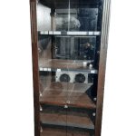 Стойка витрина ЛДСП венге 4 двери 51/101/210