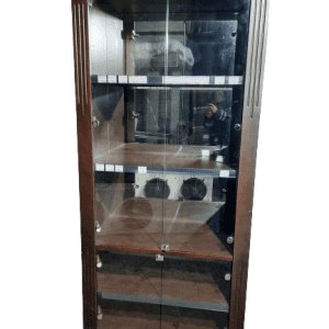 Стойка витрина ЛДСП венге 4 двери 51/101/210