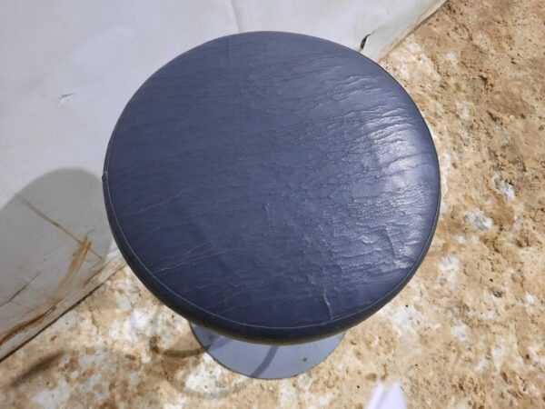 Купить Стул сталь кожа серый мягкий 75 / диаметр 36 барный