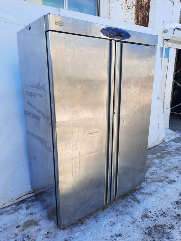 Купить Шкаф Electrolux CM13RF4M холодильный