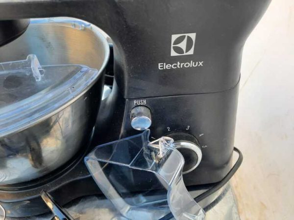 Купить Миксер Electrolux EKM3700