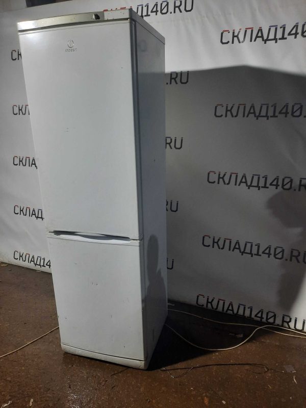 Купить Бытовой холодильник Indesit SB200