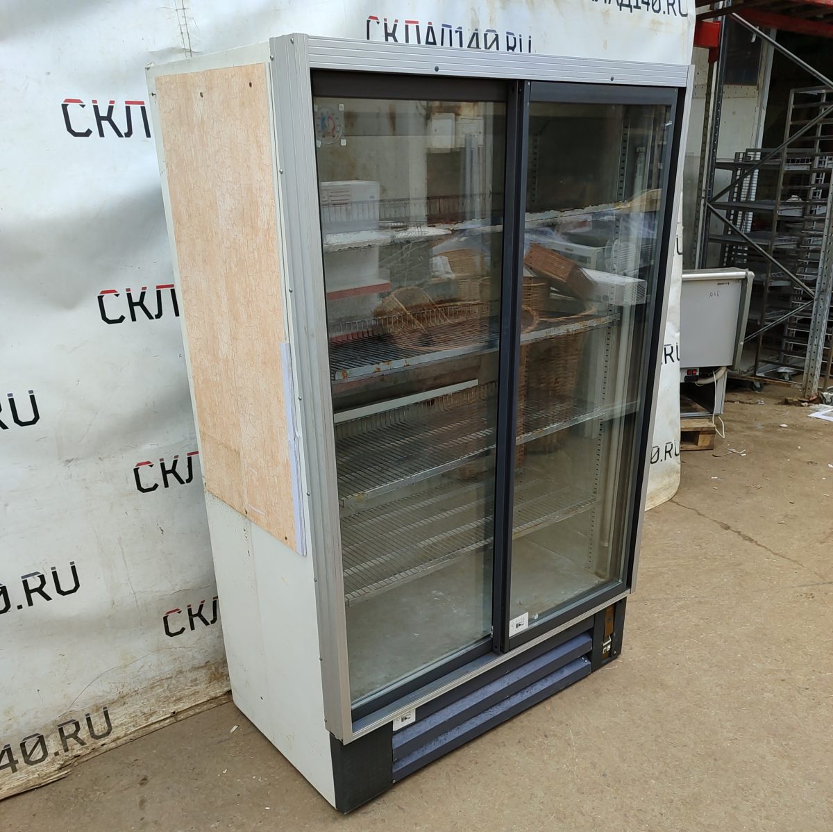 Купить Шкаф холодильный Caravell 801-437