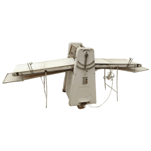 Купить Машина тестораскаточная МНРТ 130/600