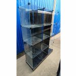 Стеклянный куб витрина 125.5/43.5/174 12 ячеек