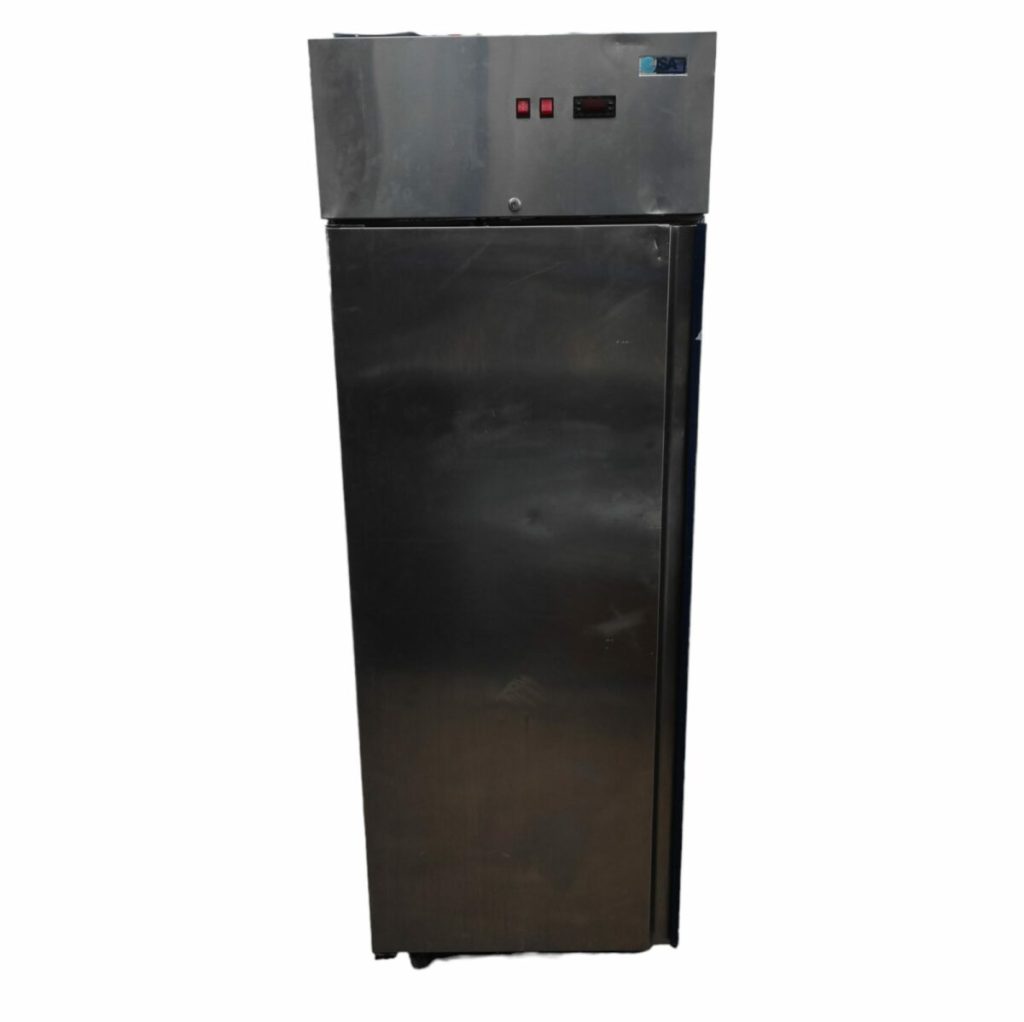 Холодильный шкаф Isa GE 700 TN