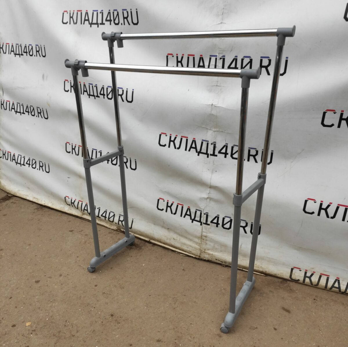 Купить Вешалка пластик серый хром 107/32/148