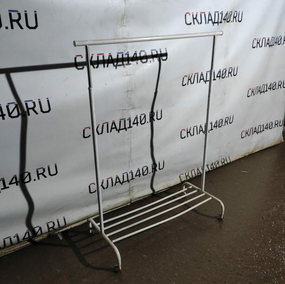 Купить Вешалка белая сталь колеса 110/143