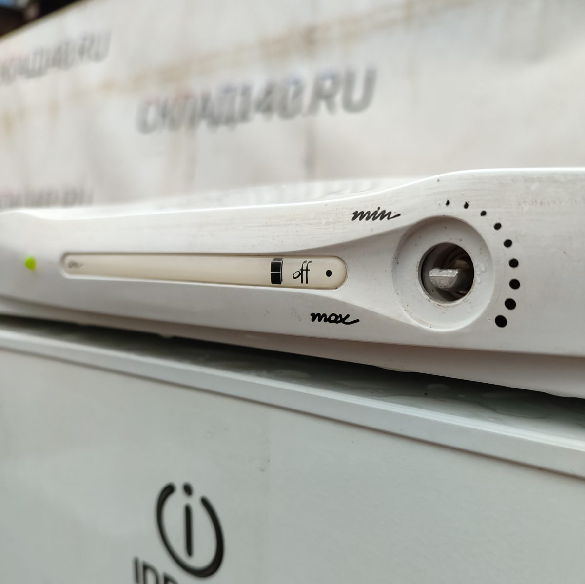 Купить Холодильник бытовой Indesit c138g.016