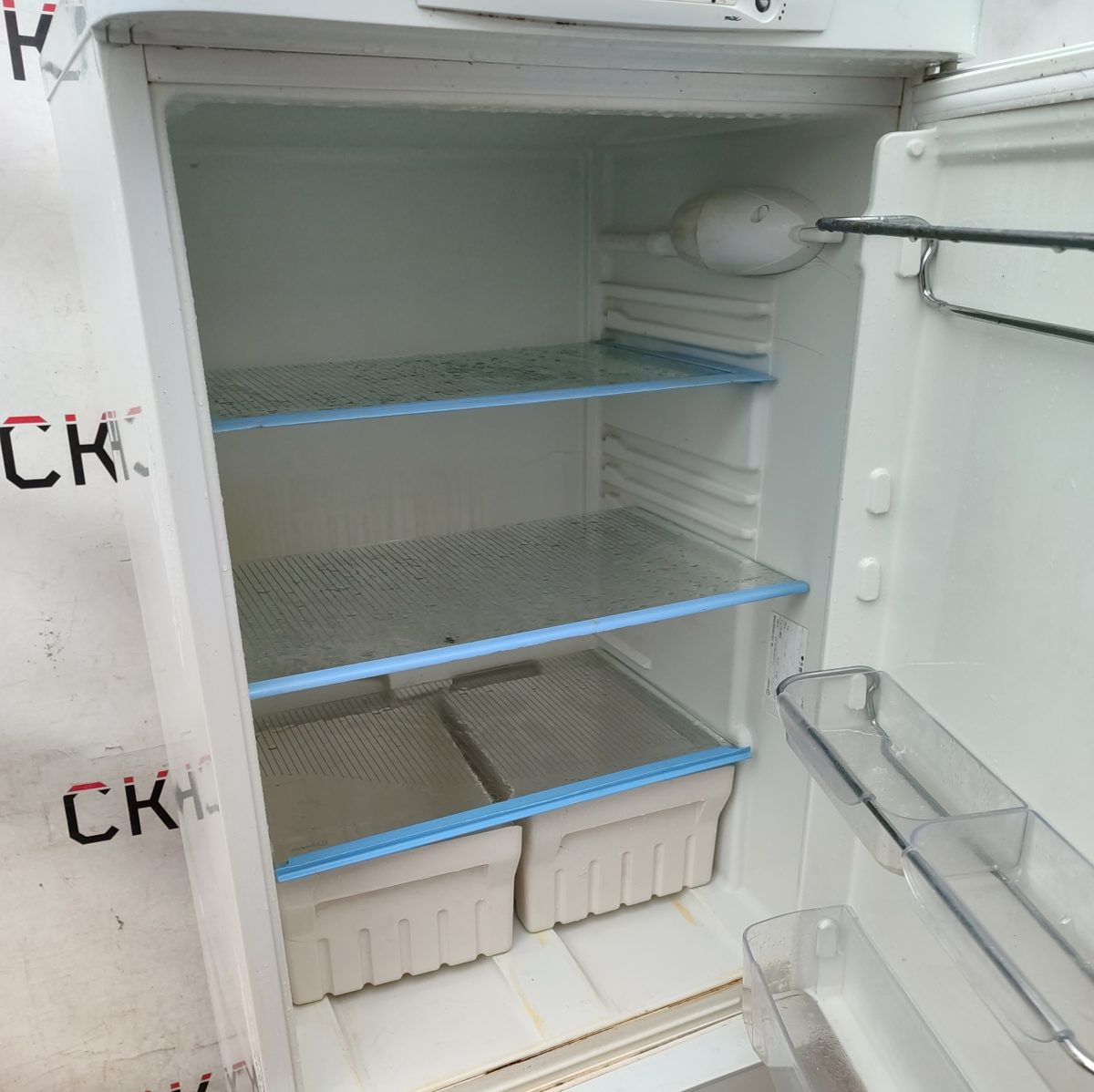 Купить Холодильник бытовой Indesit c138g.016