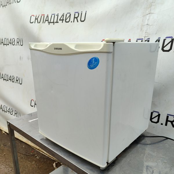 Купить Шкаф холодильный барный Samsung SG06DCGWHN/XEK