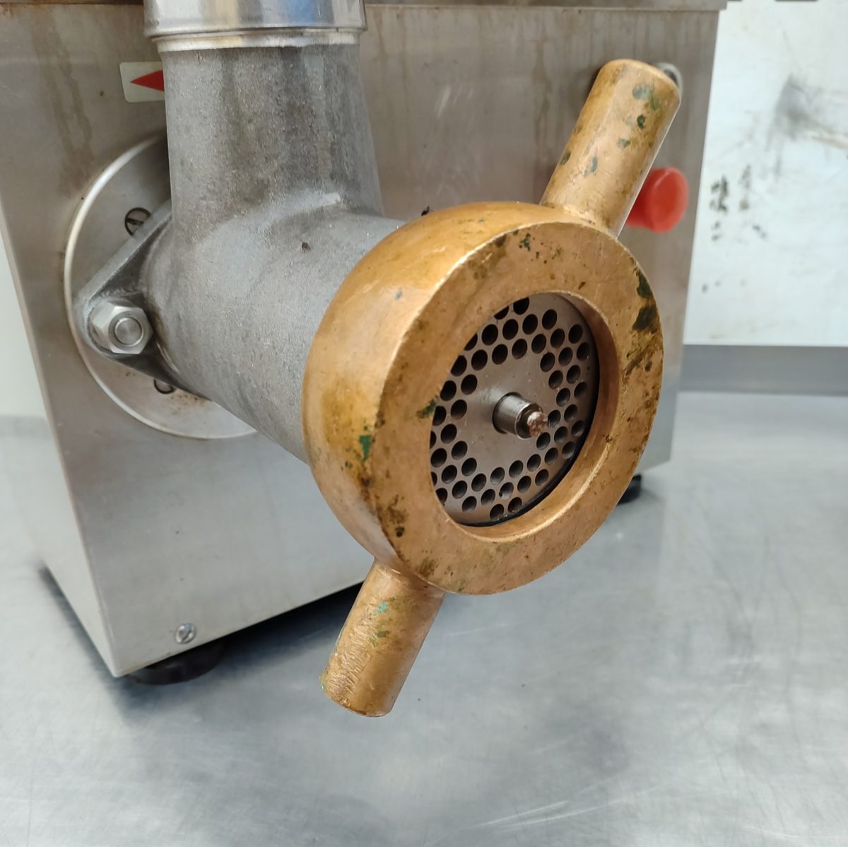 Купить Мясорубка KT LM-22/P