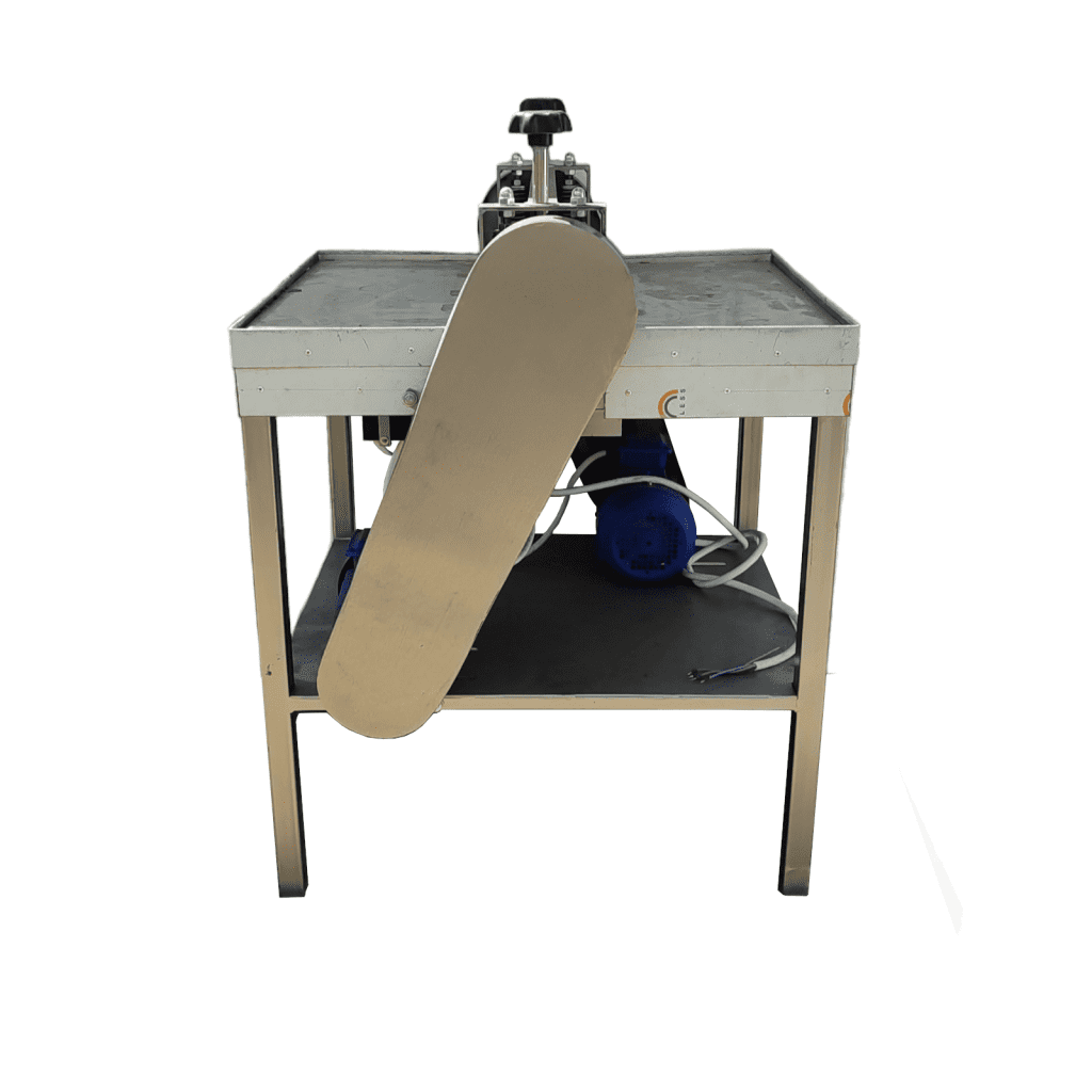 Тестораскаточная машина Россия ТРМ-1500/600