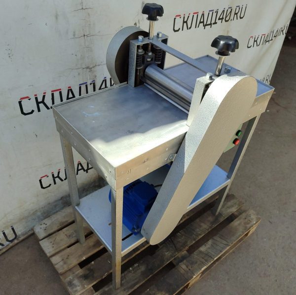 Купить Тестораскаточная машина Россия ТРМ-1500/300