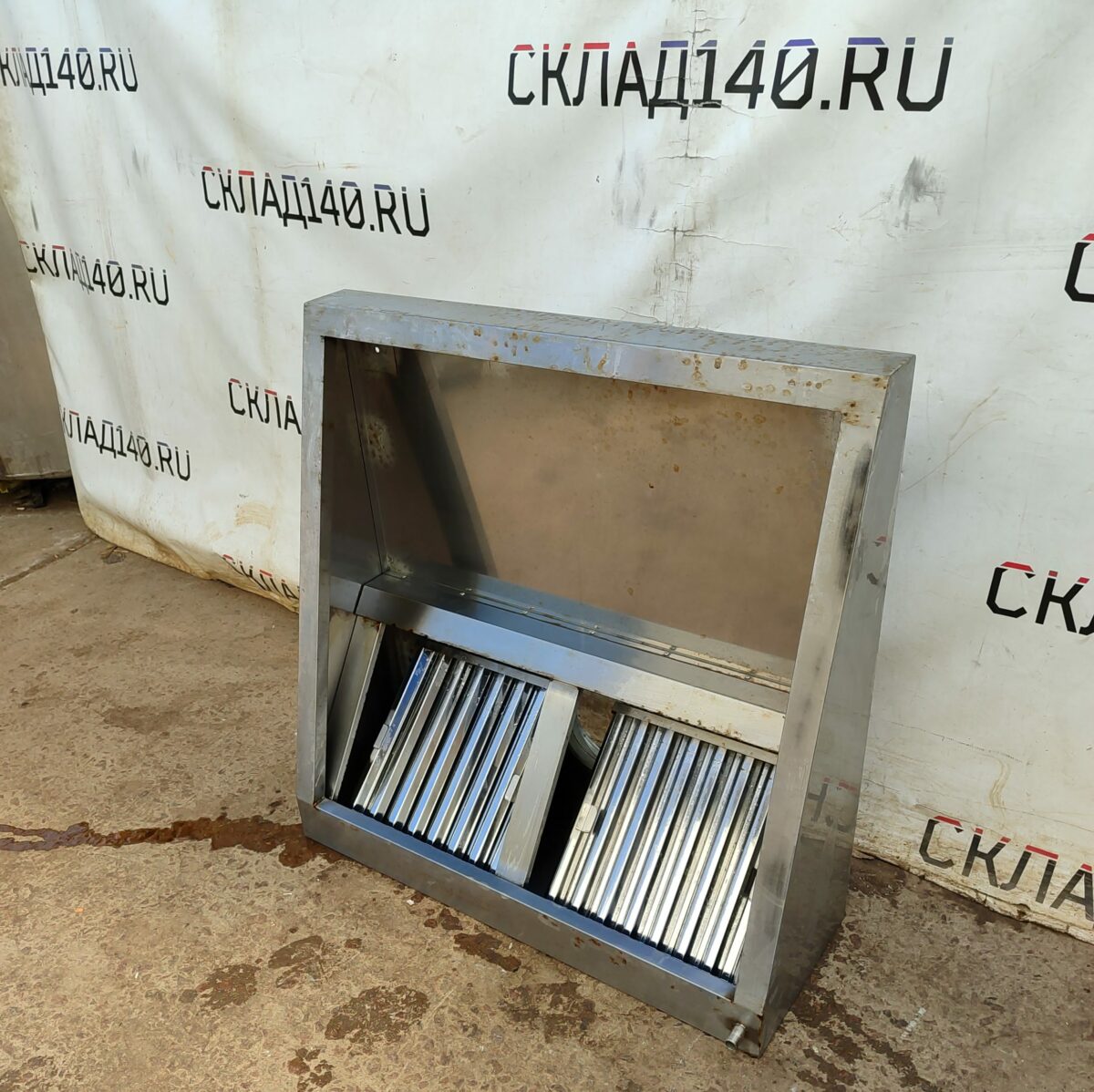 Купить Зонт вытяжной пристенный 100/100 высота 35/10 выход 20 нерж