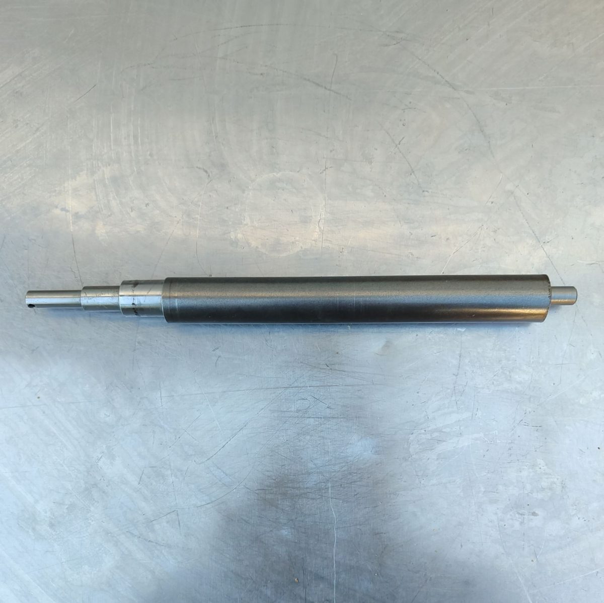 Купить S63EС54007 Стержень для нижнего ролика эксцентрического