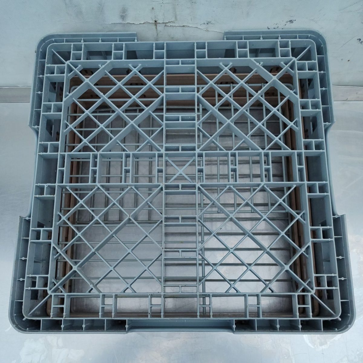 Купить Кассета комплект Cambro 499/499/255 мм (база+ 3 доп секции+2сетки 21 ячейка для тарелок)