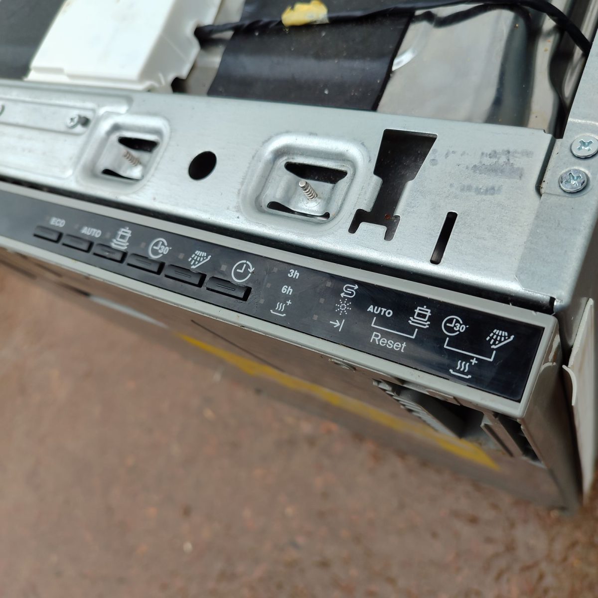 Купить Посудомоечная машина встраиваемая ELECTROLUX ESL94320LA