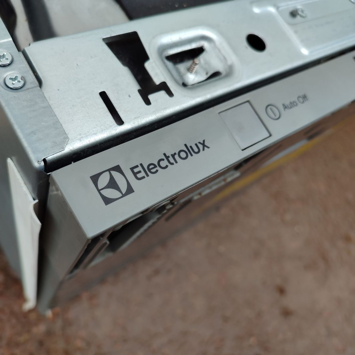 Купить Посудомоечная машина встраиваемая ELECTROLUX ESL94320LA