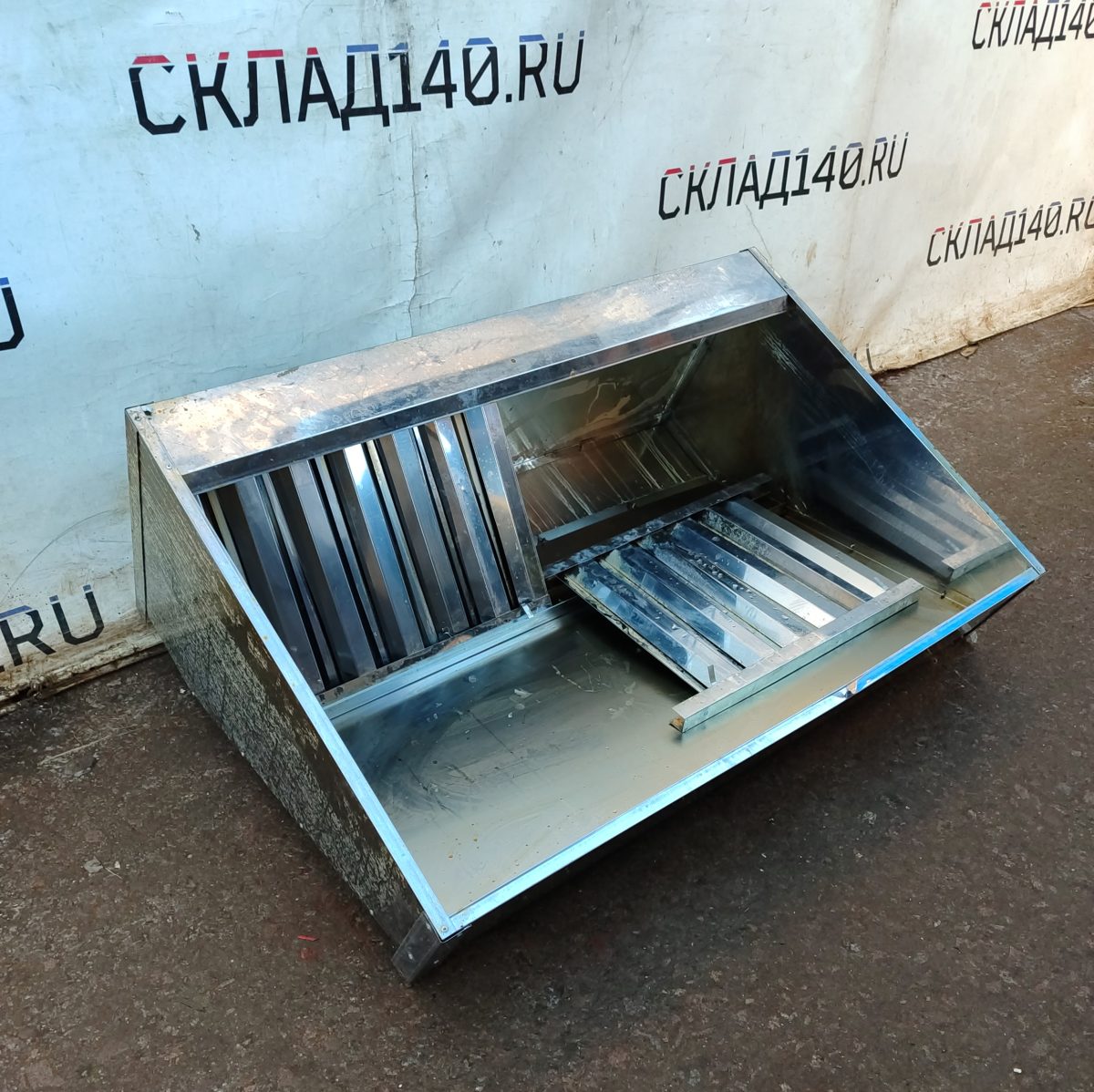 Купить Зонт вытяжной пристенный 120/80 высота 46/15 выход 14 нерж