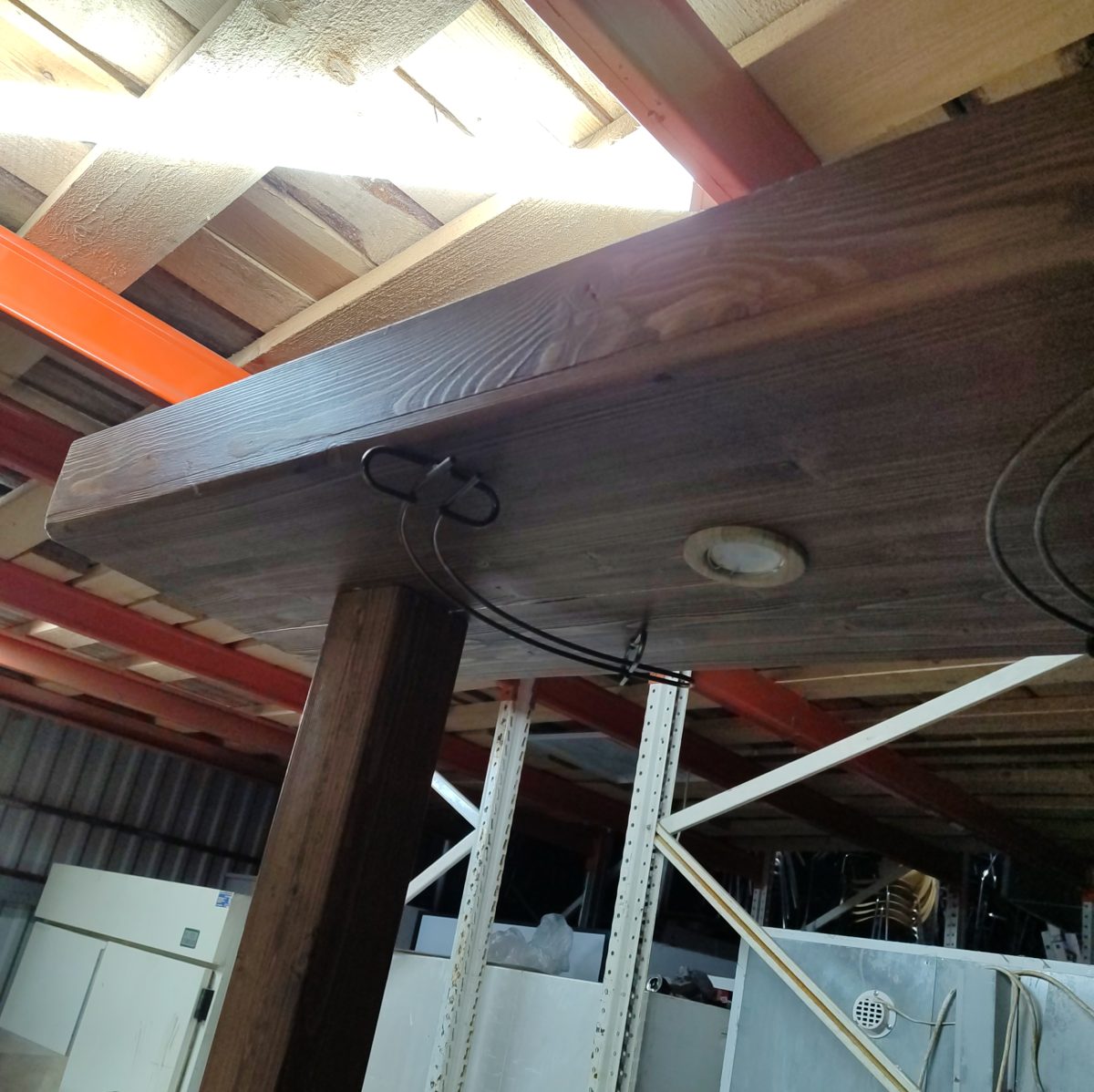 Купить Барная стойка 205/169/214 дерево массив с крышей