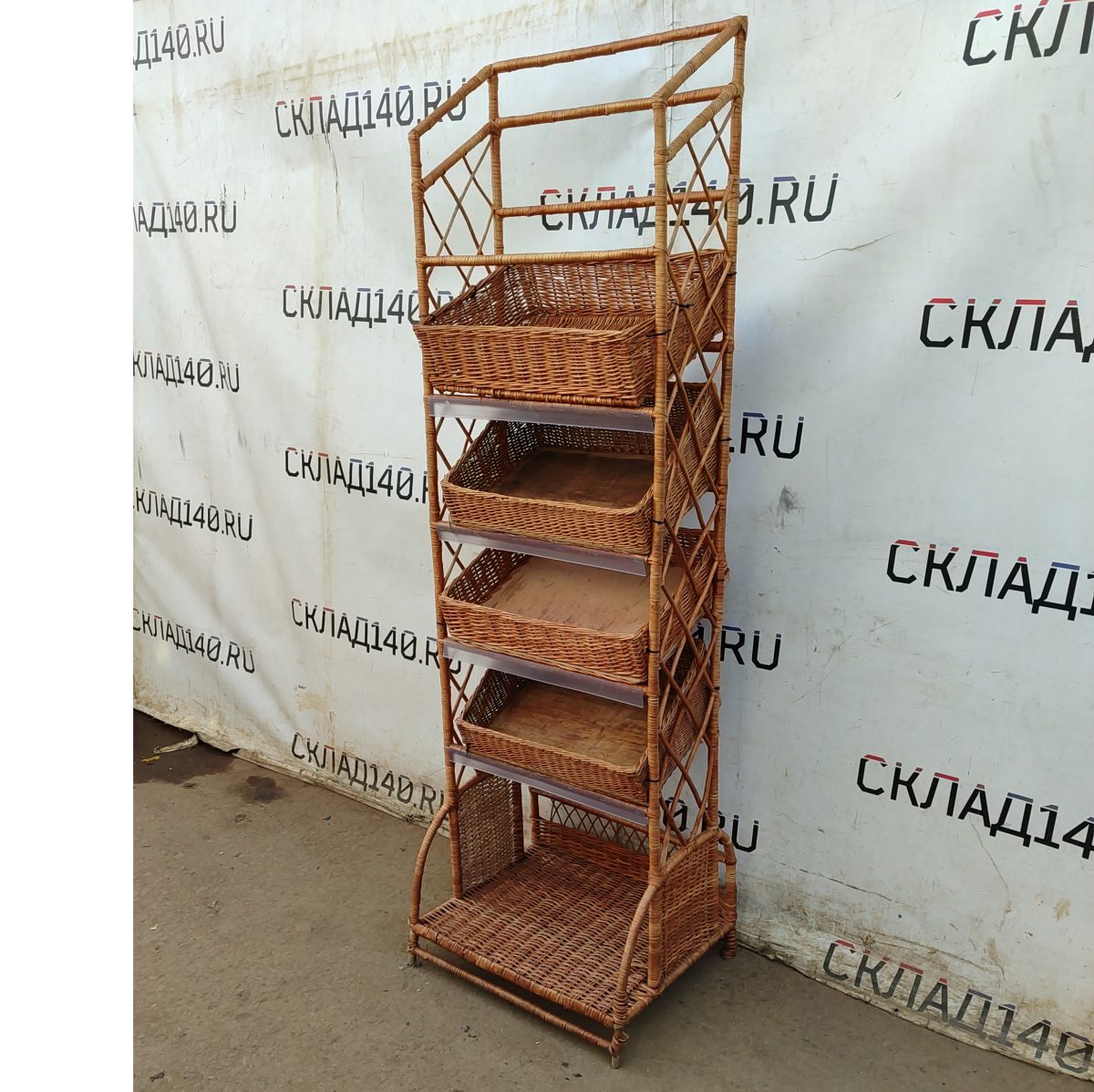 Купить Стойка торговая плетенная для выкладки хлеба 63/53/206 5 полок