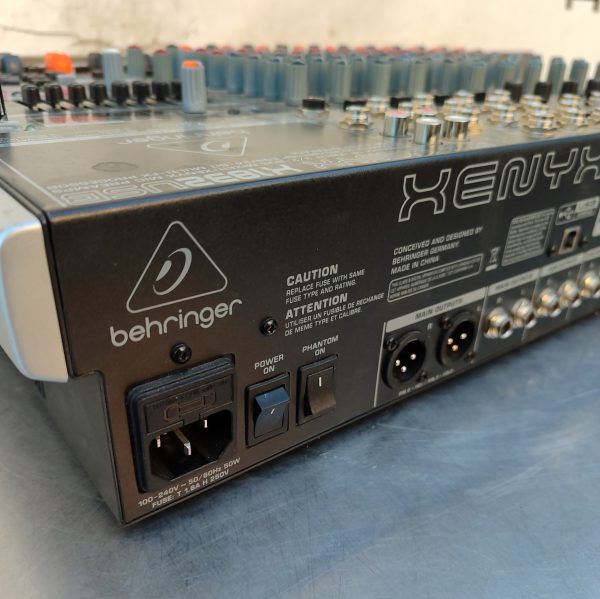 Купить Аналоговый микшер Behringer XENYX X1832USB