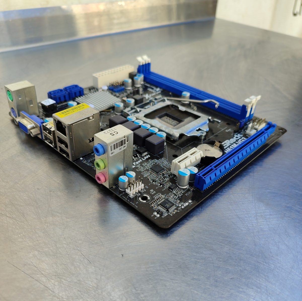 Купить Материнская плата ASRock H61M-VG3