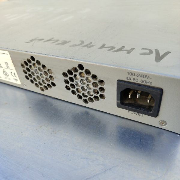 Купить Коммутатор Cisco SF300-24PP