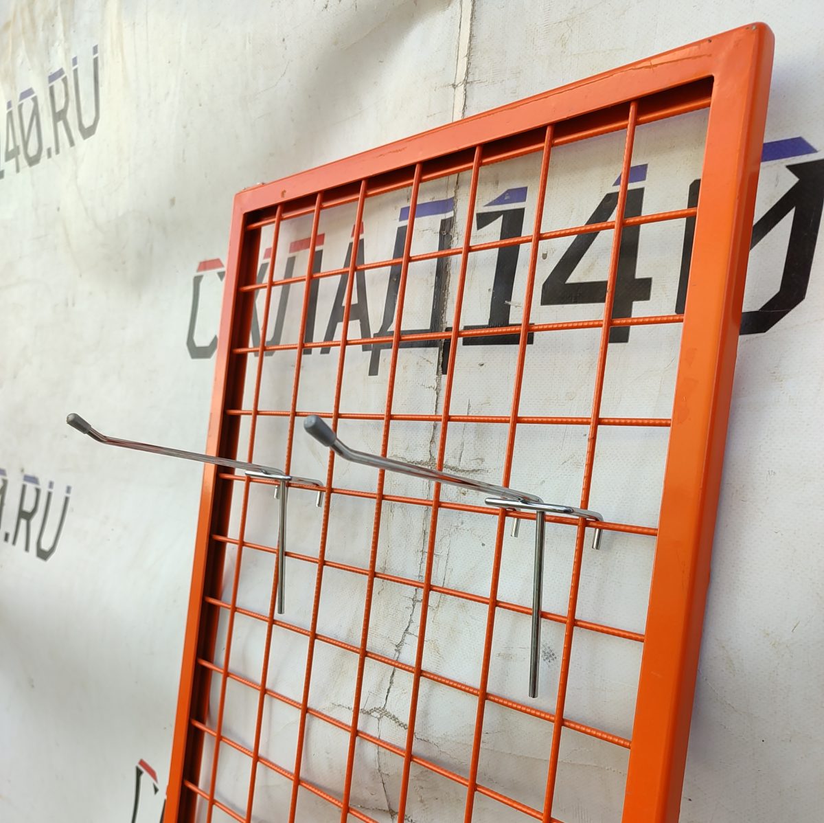 Купить Стойка прикассовая 42/18/190 оранжевая 8 крючков