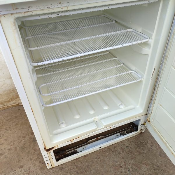 Купить Холодильник бытовой Electrolux ER 9002 B