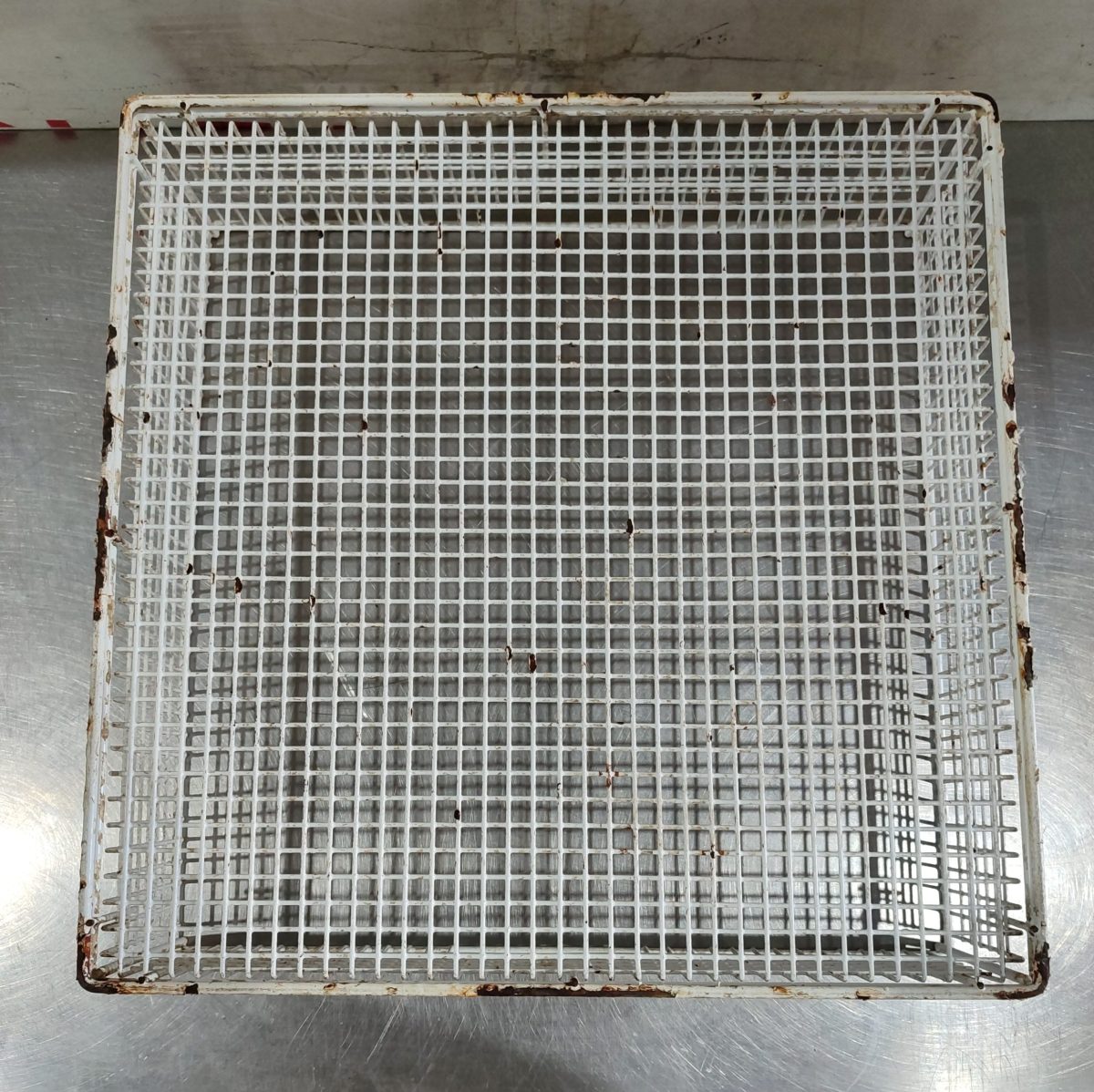 Купить Кассета универсальная сталь 450/450/120 белая