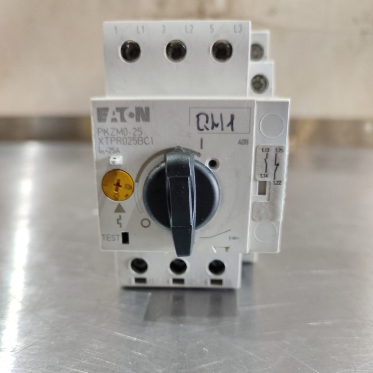 Купить Автоматический выключатель Eaton PKZM0-25