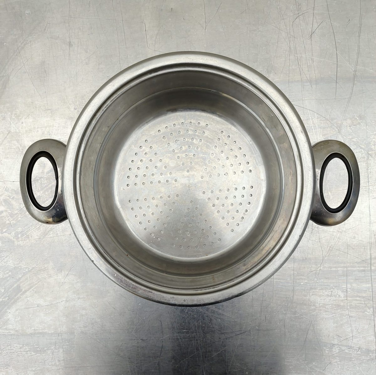 Купить Дуршлаг на подставке д20в9 с ручками