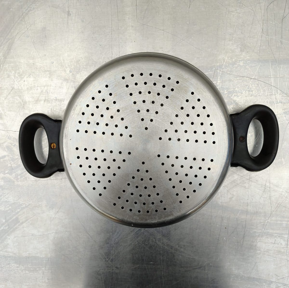 Купить Дуршлаг на подставке д20в9 с ручками