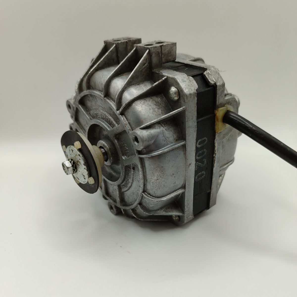 Купить Микродвигатель EMI 82CE1305