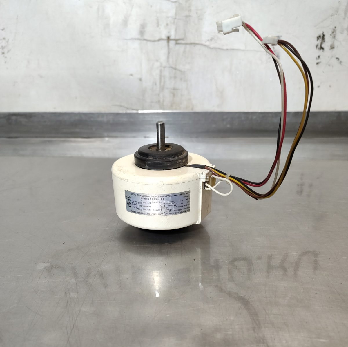 Купить Элекродвигатель внутреннего блока кондиционера Bimatek am 401 RPG25A-1