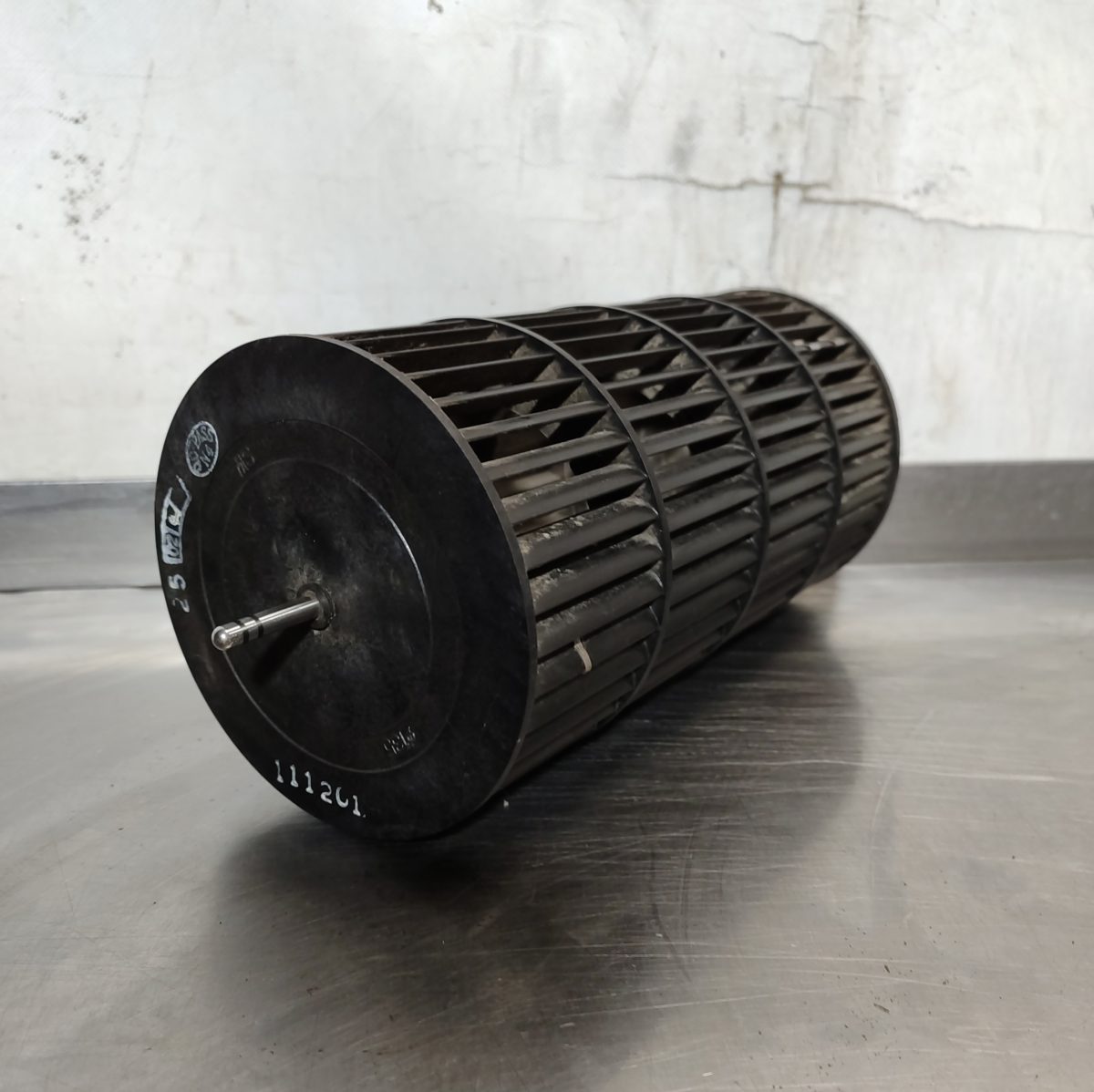 Купить Крыльчатка вентилятора обдува кондеционера Bimatek am 401 д 135 мм