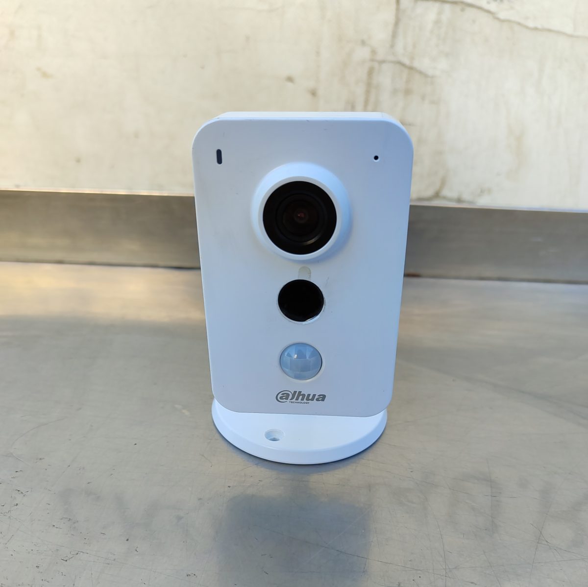 Купить Компактная IP-видеокамера с wi-fi Dahua DH-IPC-K42LB